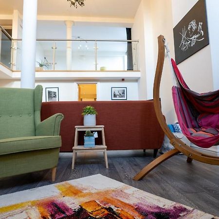 Stunning Mezzanine Apartment Near City Centre Cardiff Buitenkant foto