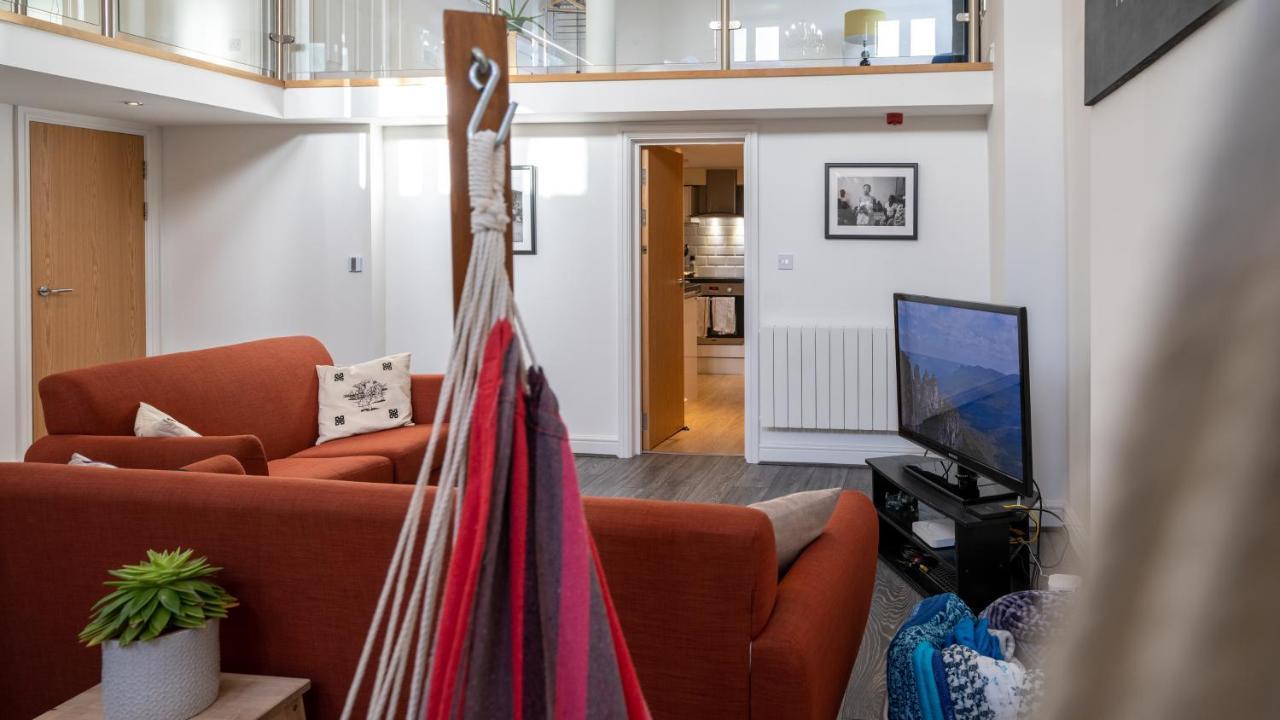 Stunning Mezzanine Apartment Near City Centre Cardiff Buitenkant foto